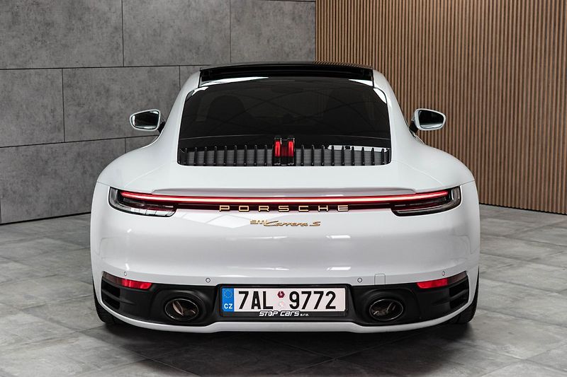 Porsche 911 CARRERA S - fotka 5 z 34