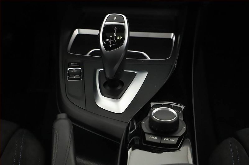 BMW Řada 2 (2019) M240i xDrive - fotka 10 z 18