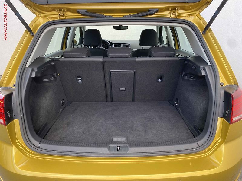 Volkswagen Golf (2017) 1.4TSi, ČR, LED, AC, kamera - fotka 7 z 17