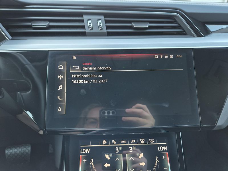 Audi e-tron SPORTBACK 300kw SOH 97,2% - fotka 23 z 45