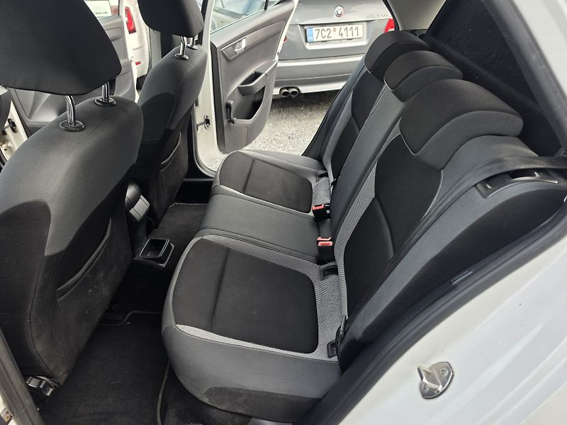 Škoda Fabia 1.4 TDI Parkovací senzory  - fotka 7 z 17