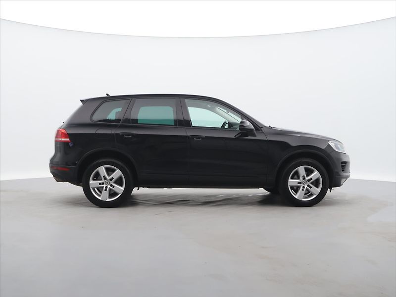 Volkswagen Touareg 3,0 TDI V6 193kW 4x4 Tažné - fotka 8 z 34