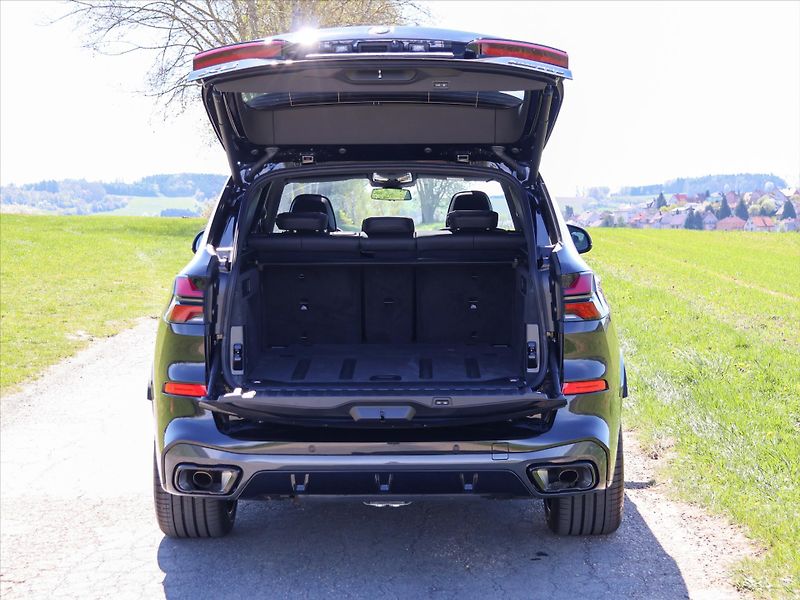 BMW X5 3,0 xDrive 30d  Mpacket - fotka 9 z 45