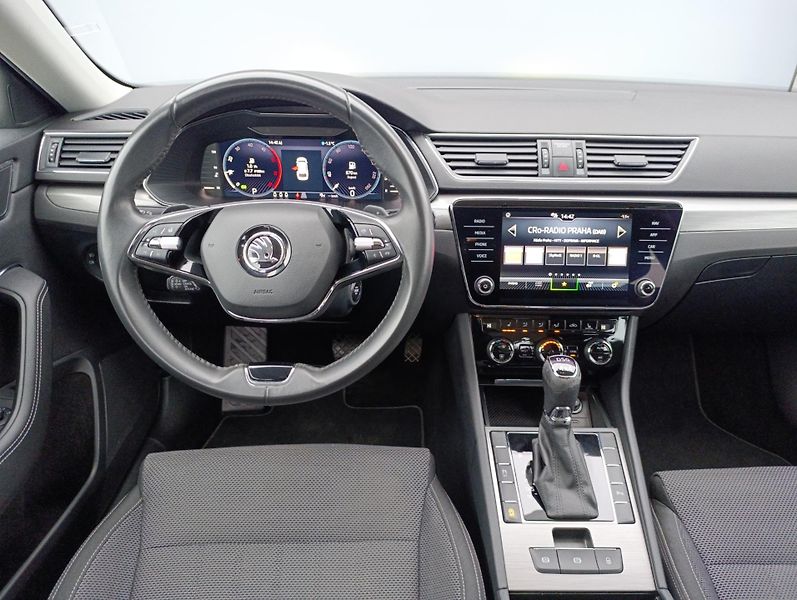 Škoda Superb 2.0TDI 147kW STYLE VIRTUAL DPH - fotka 18 z 29