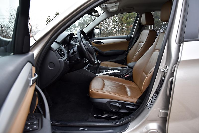 BMW X1 xDrive20d,KŮŽE,NAVI,TEMP,KLIMA - fotka 7 z 50