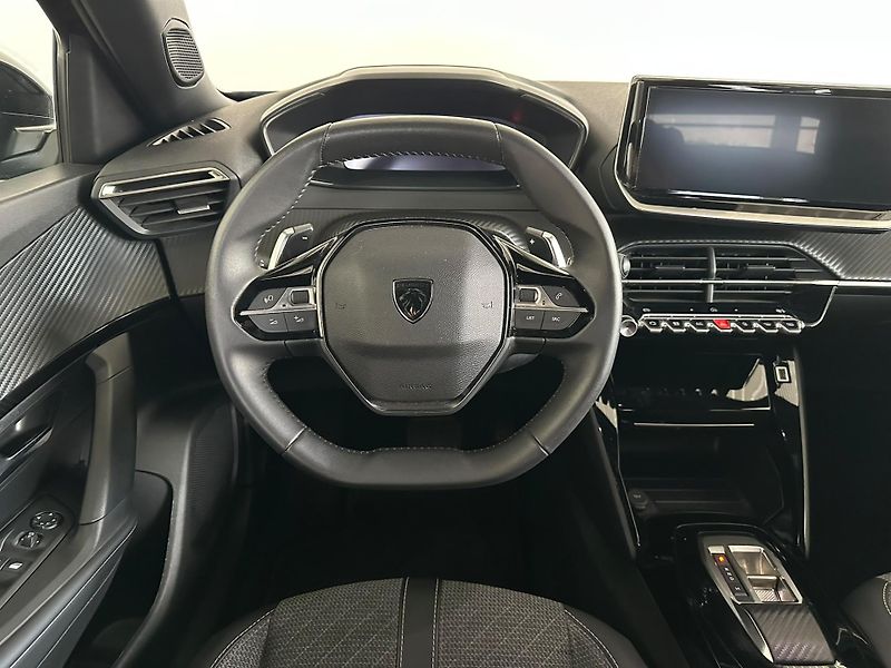Peugeot 2008 1,2 PT Allure, 96kW, Automat - fotka 10 z 17