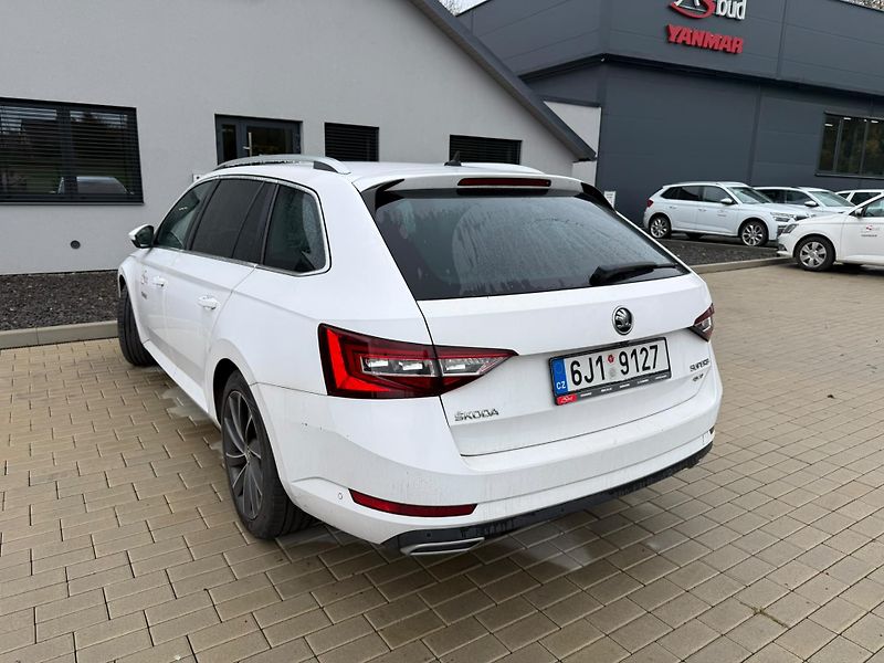 Škoda Superb 2.0 TDI DSG 4x4 Laurin&Klement - fotka 5 z 12