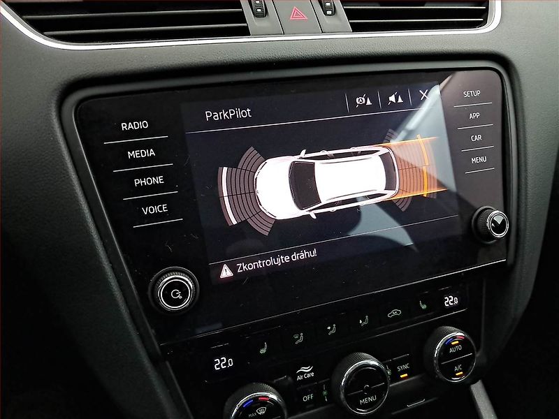 Škoda Octavia (2020) 1.6 TDI, Navi, Tempomat - fotka 14 z 16