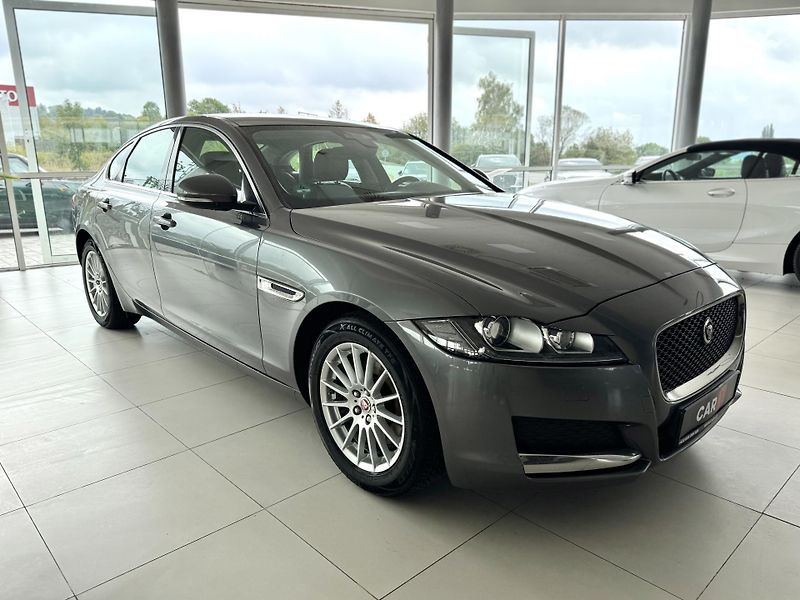 Jaguar XF 20d Prestige*Kamera*Meridian - fotka 4 z 35