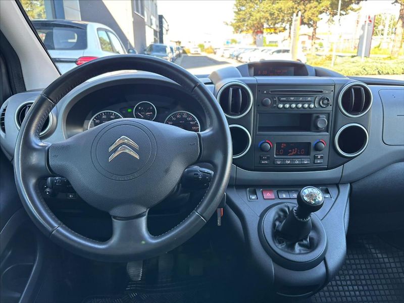 Citroën Berlingo 1,6 BlueHDI  ČR, 1.maj. - fotka 13 z 25