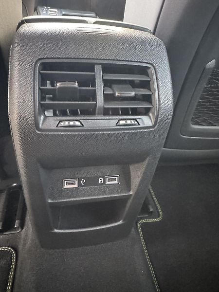 Peugeot 308 (2022) GT 1.5HDi Focal hudba TOP výba - fotka 24 z 25