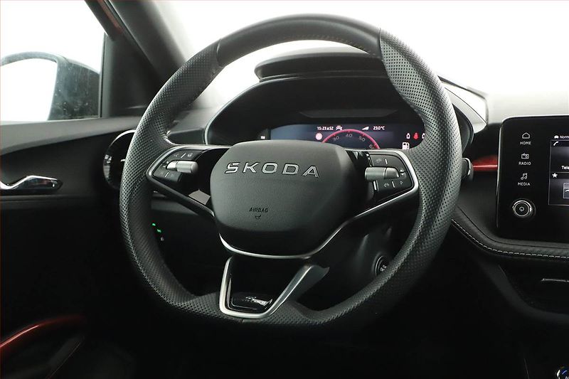 Škoda Fabia (2026) 1.0 TSI, MONTE CARLO, AUTOMAT - fotka 20 z 21