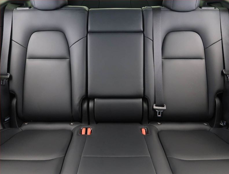 Tesla Model Y (2022) Long Range AWD 79kWh, SoH 89% - fotka 10 z 33