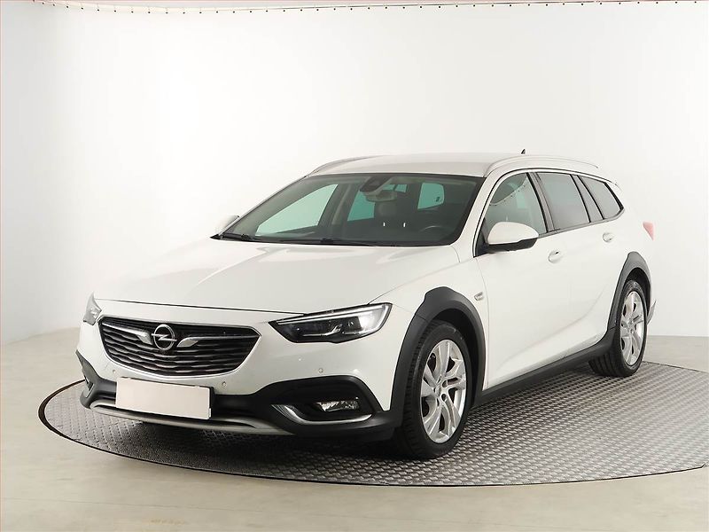 Opel Insignia (2019) Navi, Tempomat, Park. senzory, - fotka 2 z 19