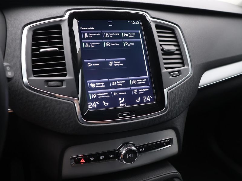 Volvo XC90 2,0 B5 173 kW AWD 7 Míst DPH C - fotka 18 z 28