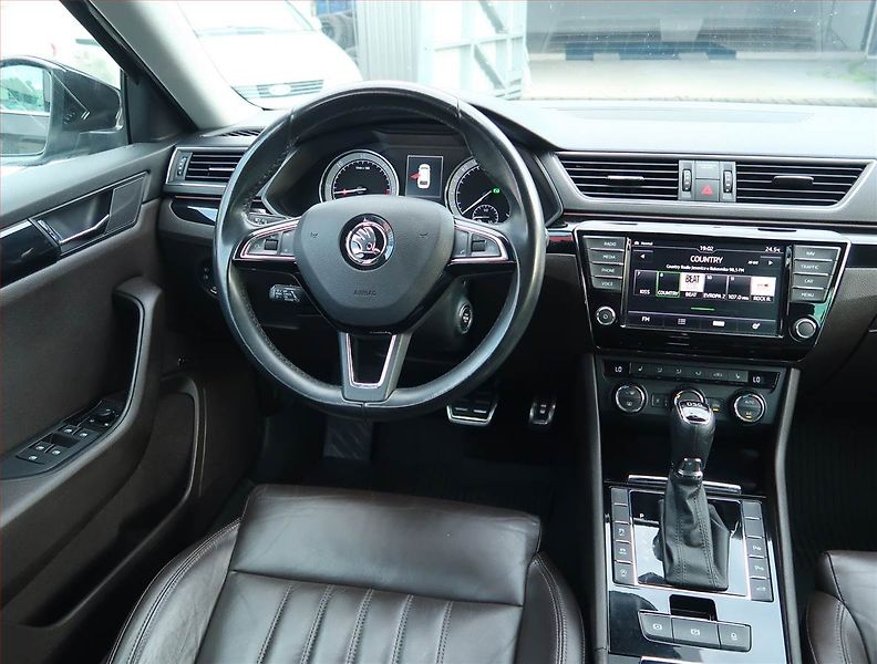 Škoda Superb (2016) Laurin&Klement 2.0 TDI - fotka 7 z 17