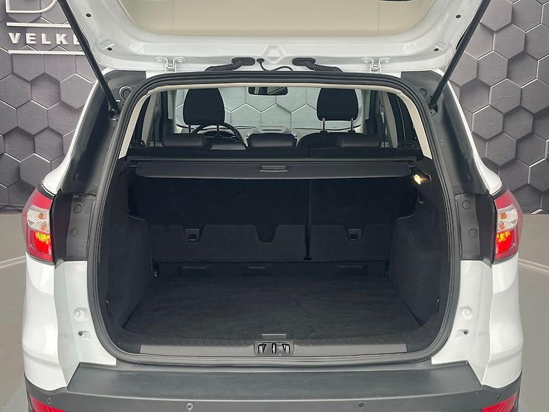 Ford Kuga 2.0 TDCi Titanium Cebia - fotka 43 z 50