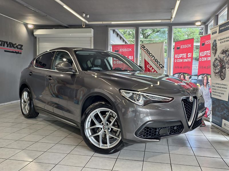 Alfa Romeo Stelvio 2.0 T 206kW Q4 FIRST EDITION - fotka 23 z 24