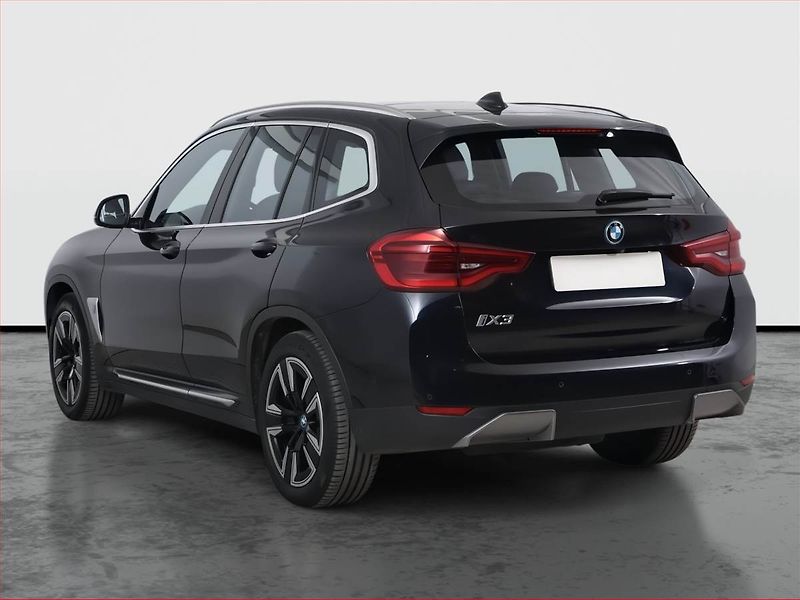 BMW iX3 (2021) 80 kWh, SoH 98% - fotka 4 z 25