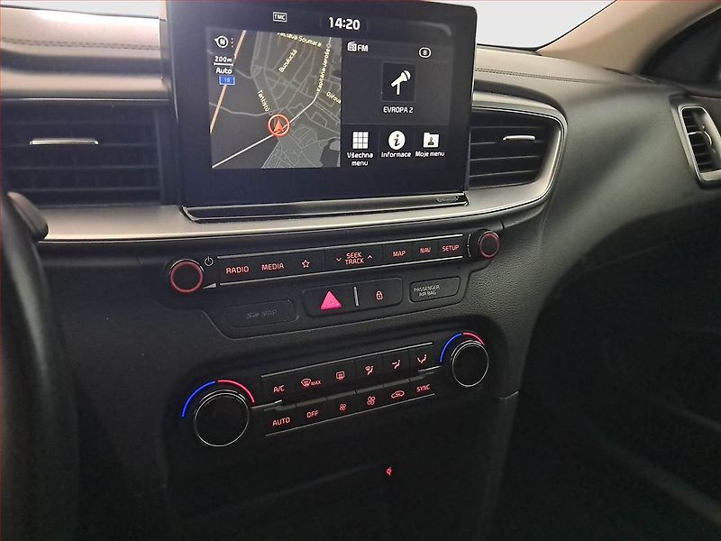 Kia Ceed (2018) 1.0 T-GDI, Navi, Tempomat - fotka 12 z 28