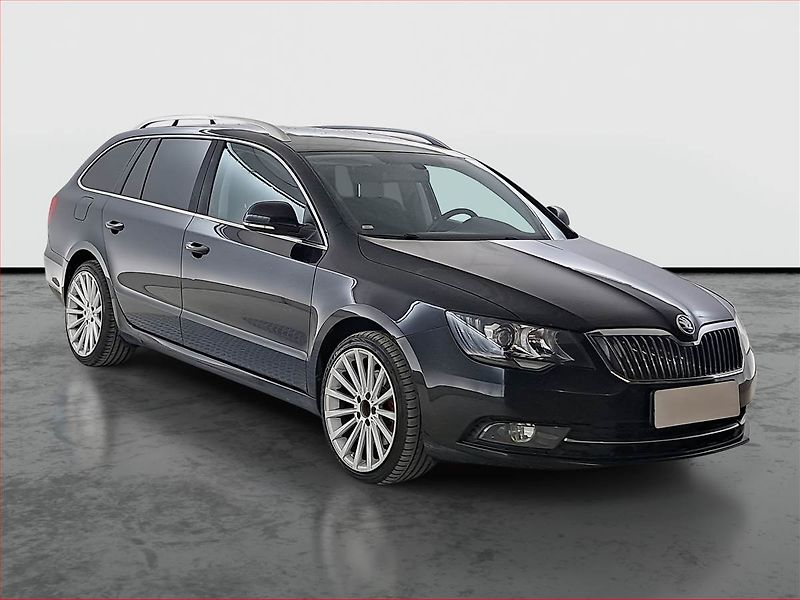 Škoda Superb (2015) 2.0 TDI, Navi, Xenony - fotografie inzerátu