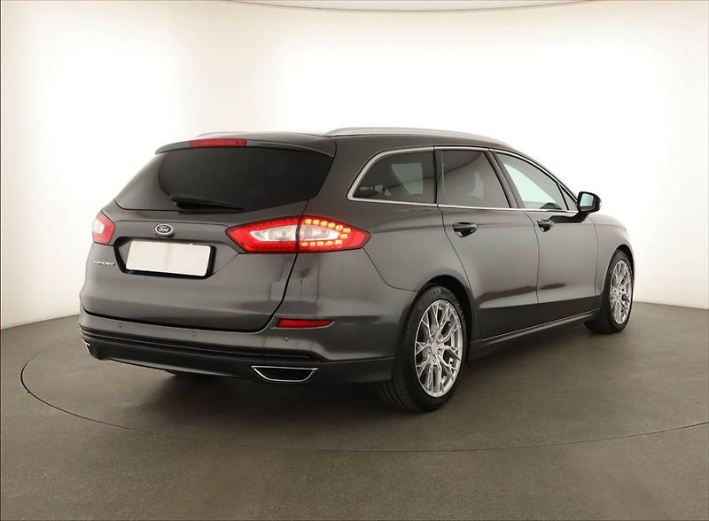 Ford Mondeo (2015) 2.0 TDCI, Kůže, Navi, Tempomat - fotka 5 z 15