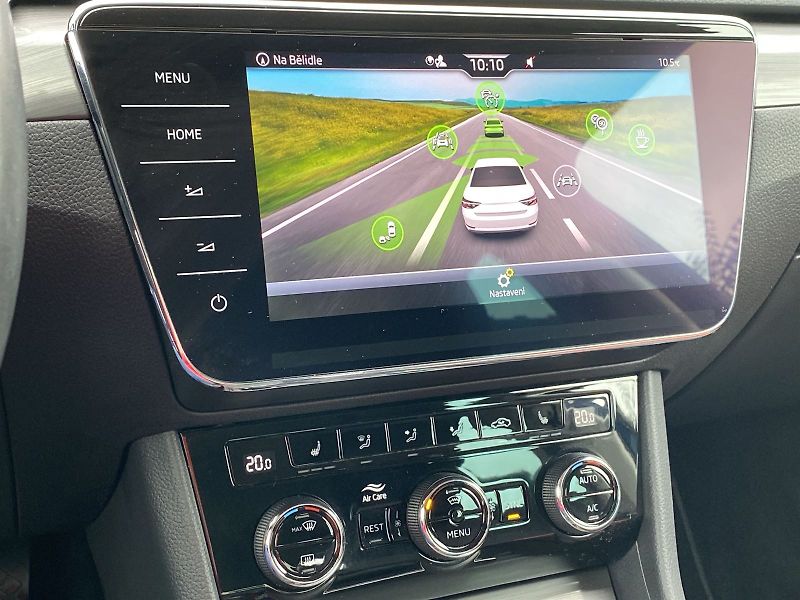 Škoda Superb (2021) 2.0 TDI DSG Style - fotka 14 z 35