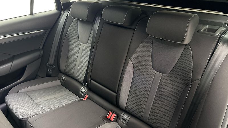 Škoda Octavia 1.5 TSI Style Combi - fotka 16 z 29