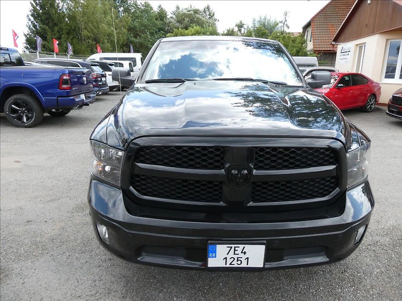 RAM 1500 5,7 HEMI Bighorn 295kW AT8 - fotka 3 z 35
