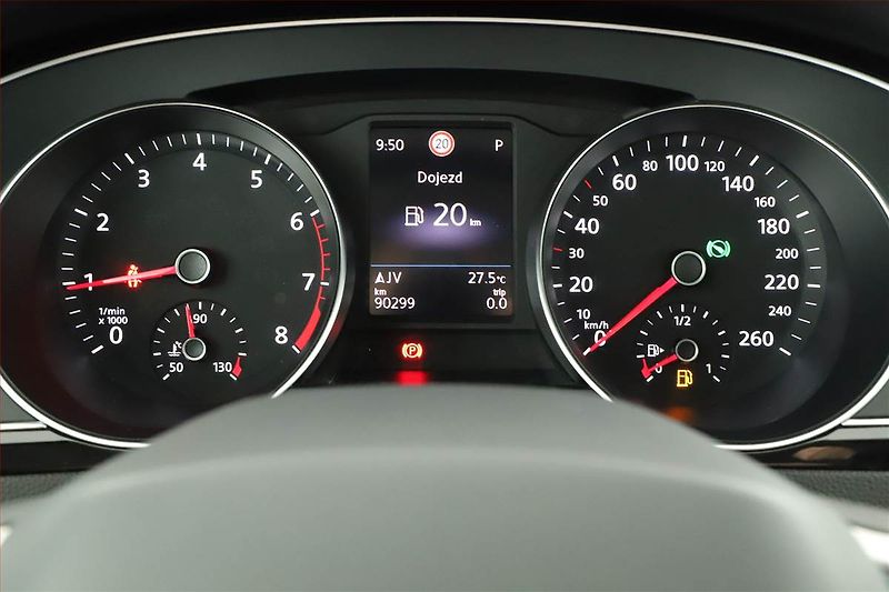 Volkswagen Passat (2020) 1.5 TSI - fotka 8 z 21