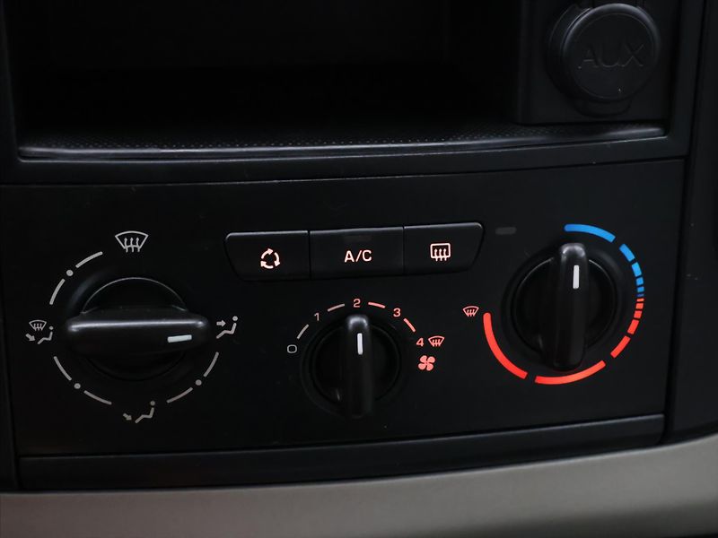 Citroën Berlingo 1.6 HDI 92k Multispace KlimaCZ - fotka 20 z 28