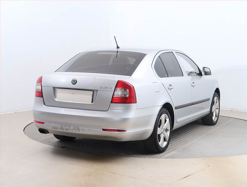 Škoda Octavia (2012) 1.6 TDI, po STK, levný provoz - fotka 5 z 14