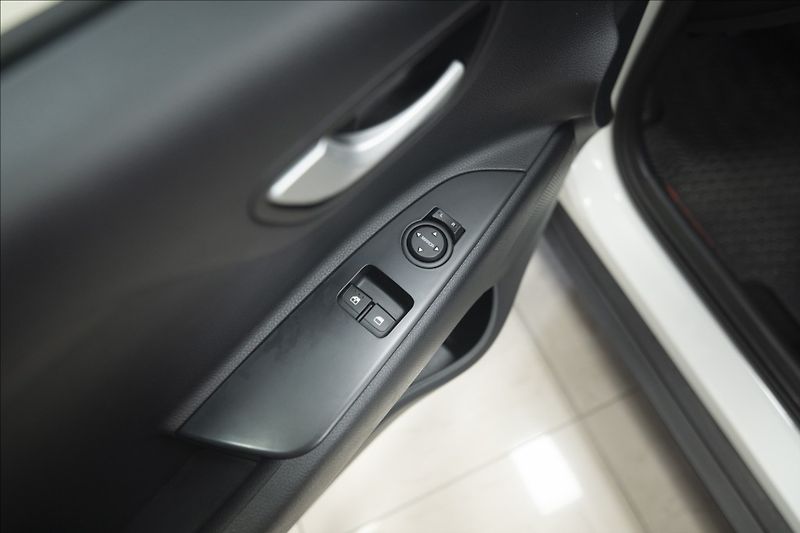 Kia Stonic 1,2 CVVT 1. MAJITEL ČR DPH - fotka 14 z 32