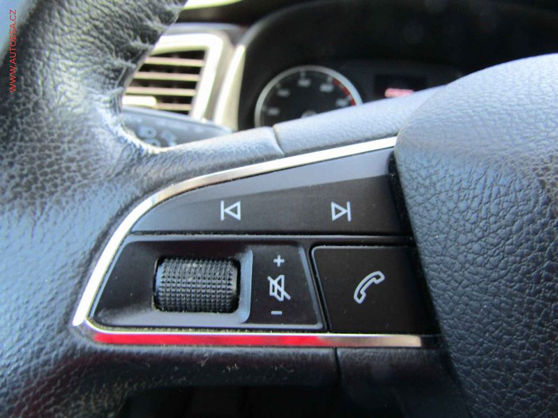 Seat Leon (2013) 1.2TSi SC, ČR, AAC, tempomat - fotka 13 z 19