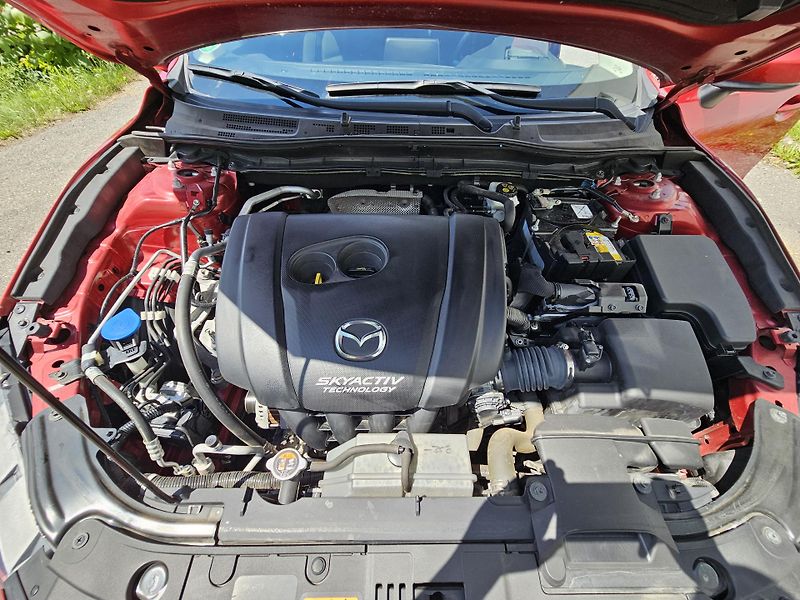 Mazda 3 (2018) 2.0i, NAVI - fotka 26 z 28