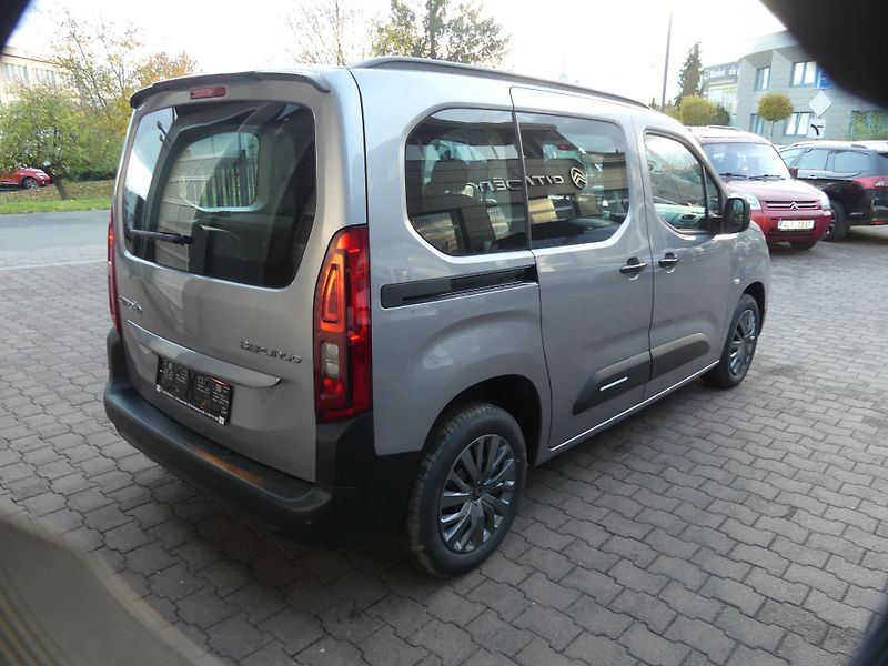 Citroën Berlingo (2026) PLUS Petrol 110k Manual - fotka 5 z 21
