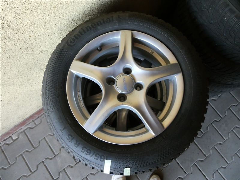 Mazda 2 1,5 Skyactiv 66kW,2xkola,NAVIG - fotka 42 z 59