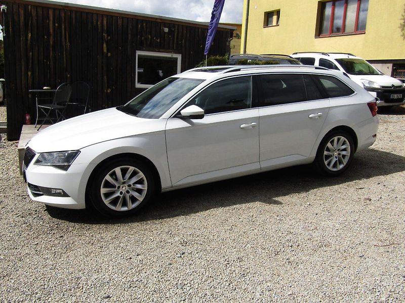 Škoda Superb (2016) 1.6 TDI 88kW - fotka 2 z 38