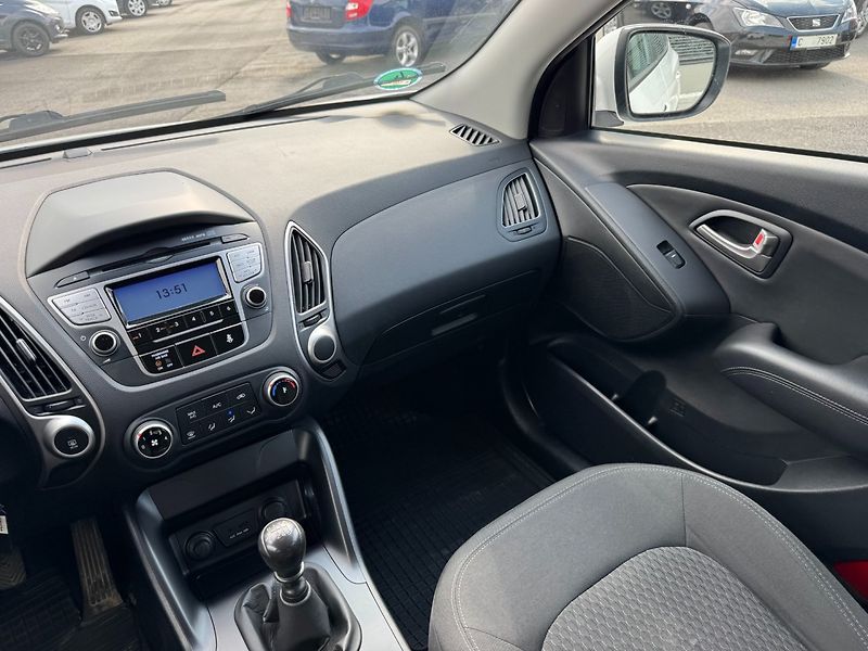 Hyundai ix35 (2012) 1,7 Crdi 85 KW - fotka 16 z 32