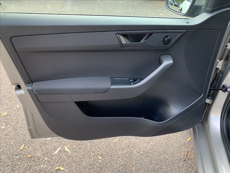 Škoda Fabia 1,0 TSI 1.MAJITEL,ČR,SERVISKA - fotka 9 z 18