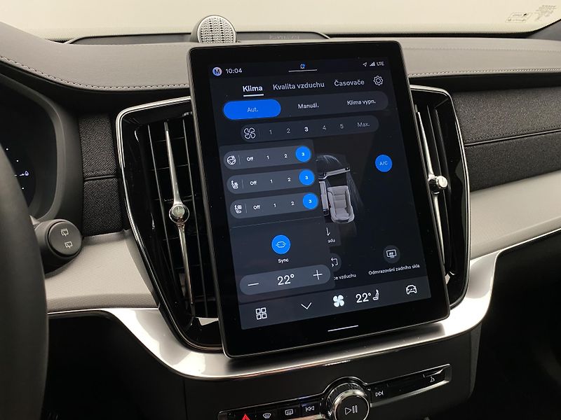 Volvo XC90 T8 RECHARGE BLACK EDITION 7m - fotka 45 z 70