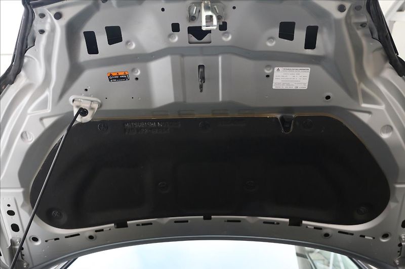 Mitsubishi Outlander 2,4 7míst, intense - fotka 63 z 70