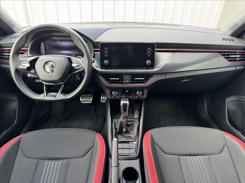 Škoda Scala 1,5 TSI DSG Monte Carlo DPH ČR - fotka 26 z 50