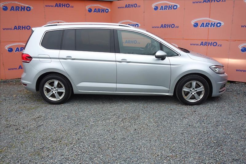 Volkswagen Touran 2,0 TDi 110KW,ČR,SERV.KN.,DSG. - fotka 8 z 34