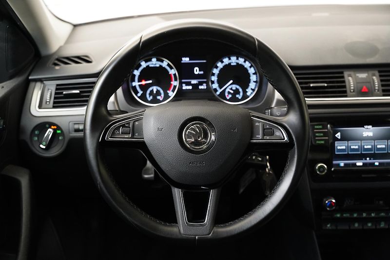 Škoda Rapid - fotka 17 z 22