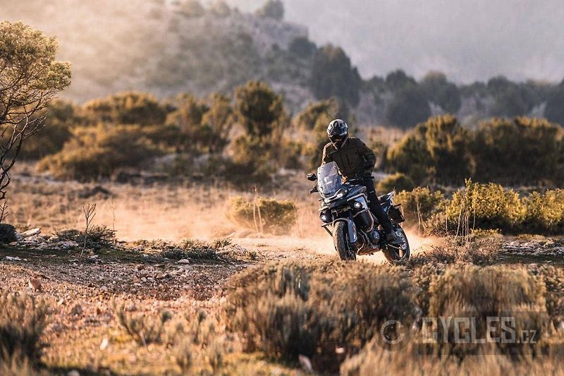 CFMOTO 800 MT (2026) Sport - Skladem, testovací jíz - fotka 11 z 18