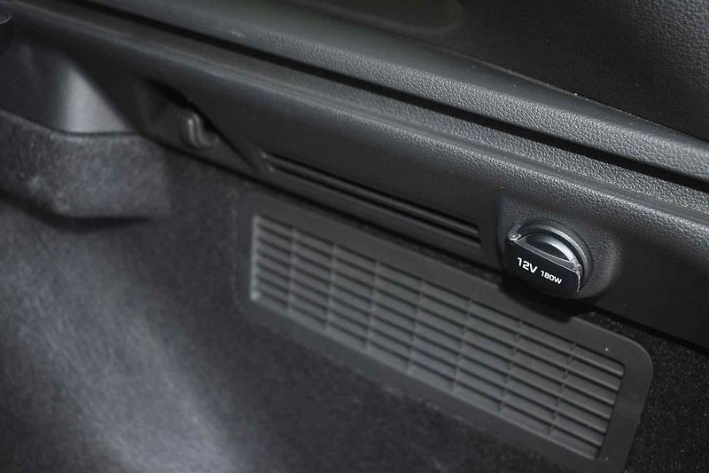 Tříletý exemplář Hyundai i30 kombi může novému majiteli dobře sloužit ještě dlouhou dobu.
