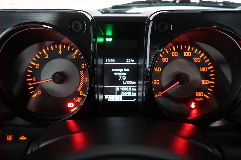 Suzuki Jimny (2021) 1.5 AllGrip - fotka 10 z 14