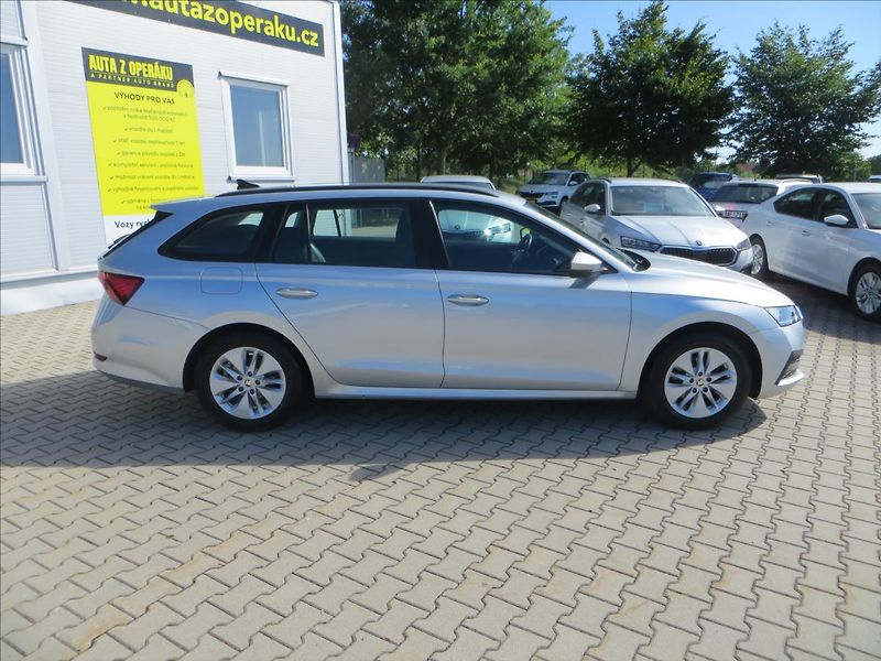 Škoda Octavia 2,0 TDI Ambition Combi ČR - fotka 10 z 24