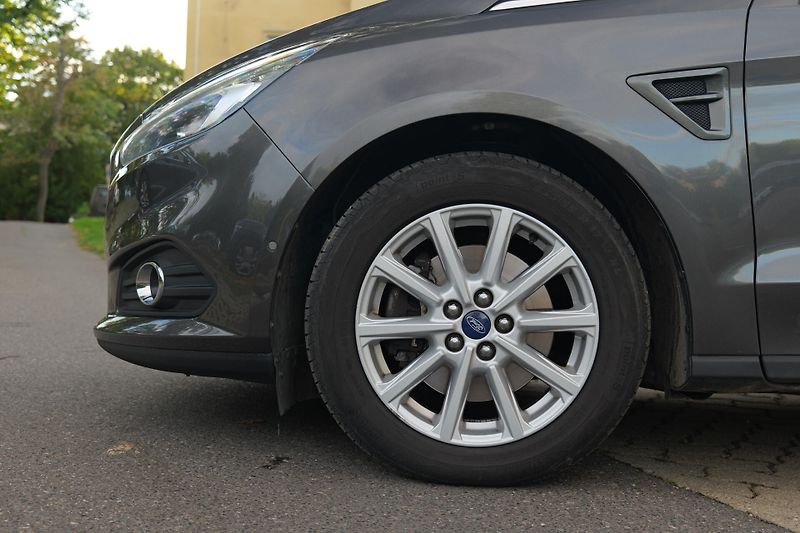 Ford S-MAX 2.0 Kůže Panorama 7 míst Tažné - fotka 11 z 52